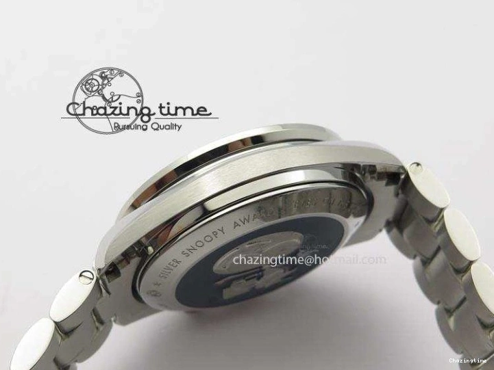 1223 Efficient Speedmaster JHF SS Snoopy Award 45th Anniversary White dial On SS Bracelet 8239